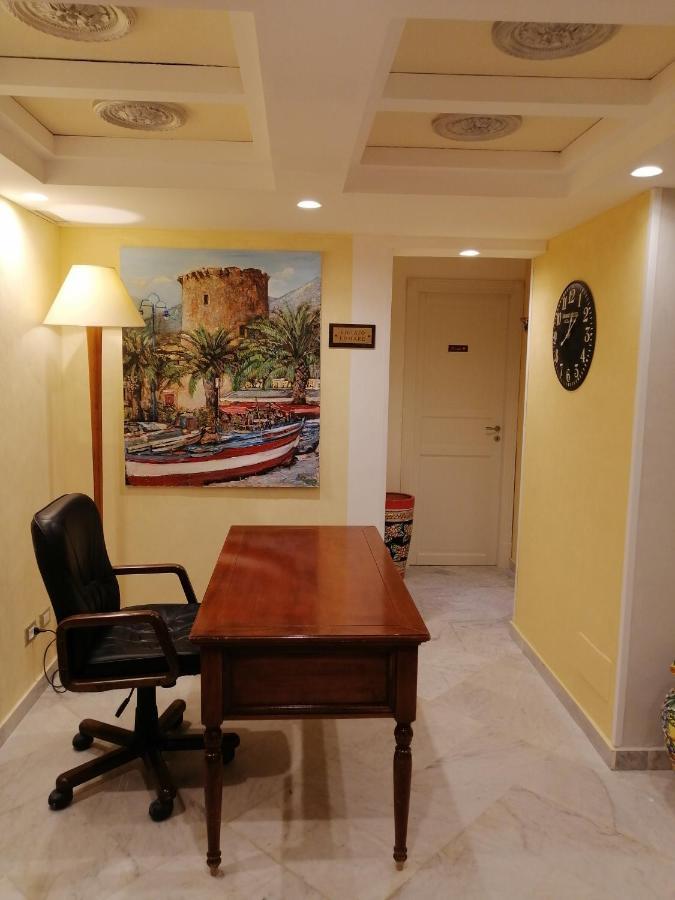 Federico 70 Giada Economy Otel Palermo Dış mekan fotoğraf